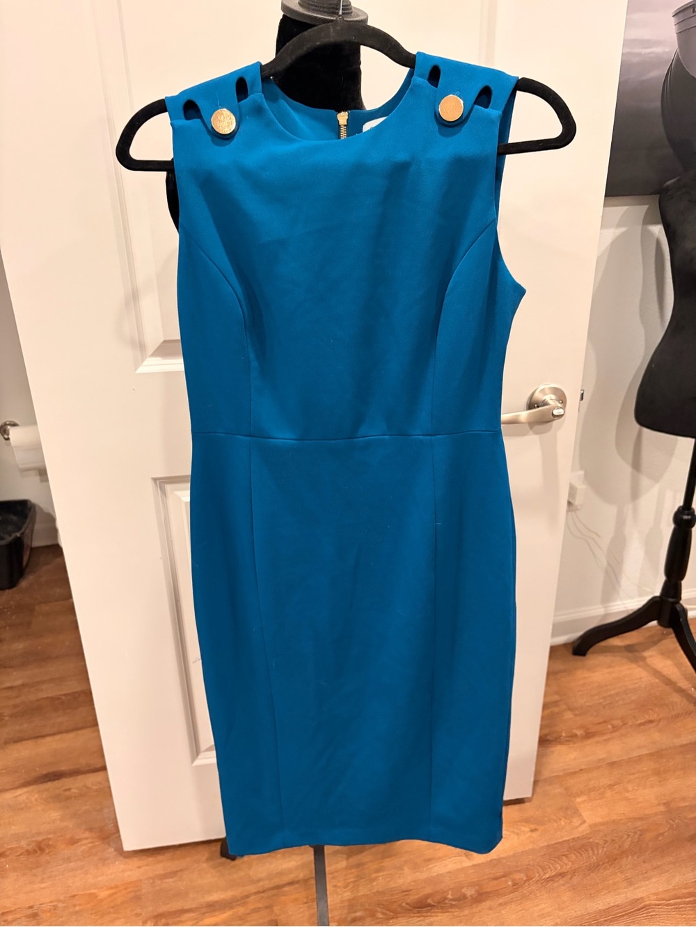 Calvin Klein- Sleek Teal Sheath Dress with Gold Button Detail